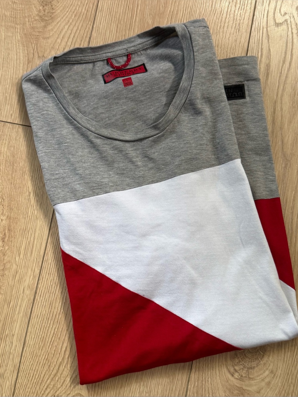 Burberry Gray White Red Diagonal Colorblock Crew Tee